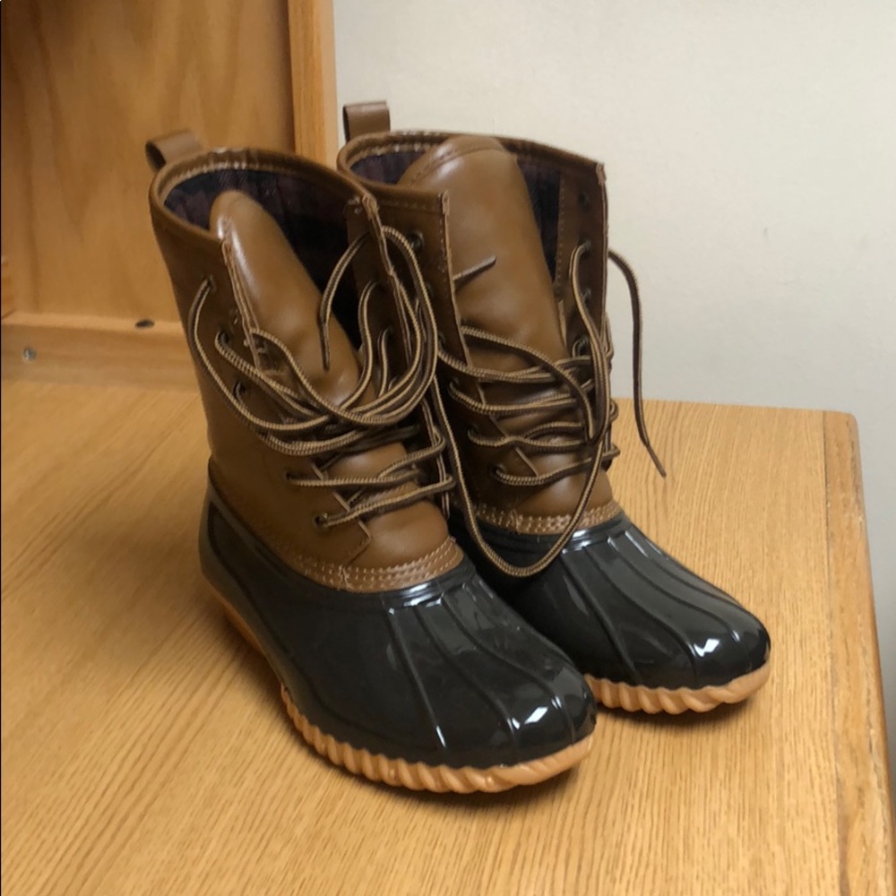 Brown Duck boots